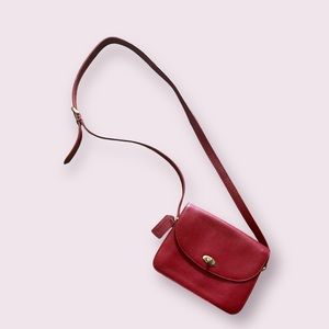 Vintage coach 90s red leather cross body sling purse pocketbook . Spence 4400
